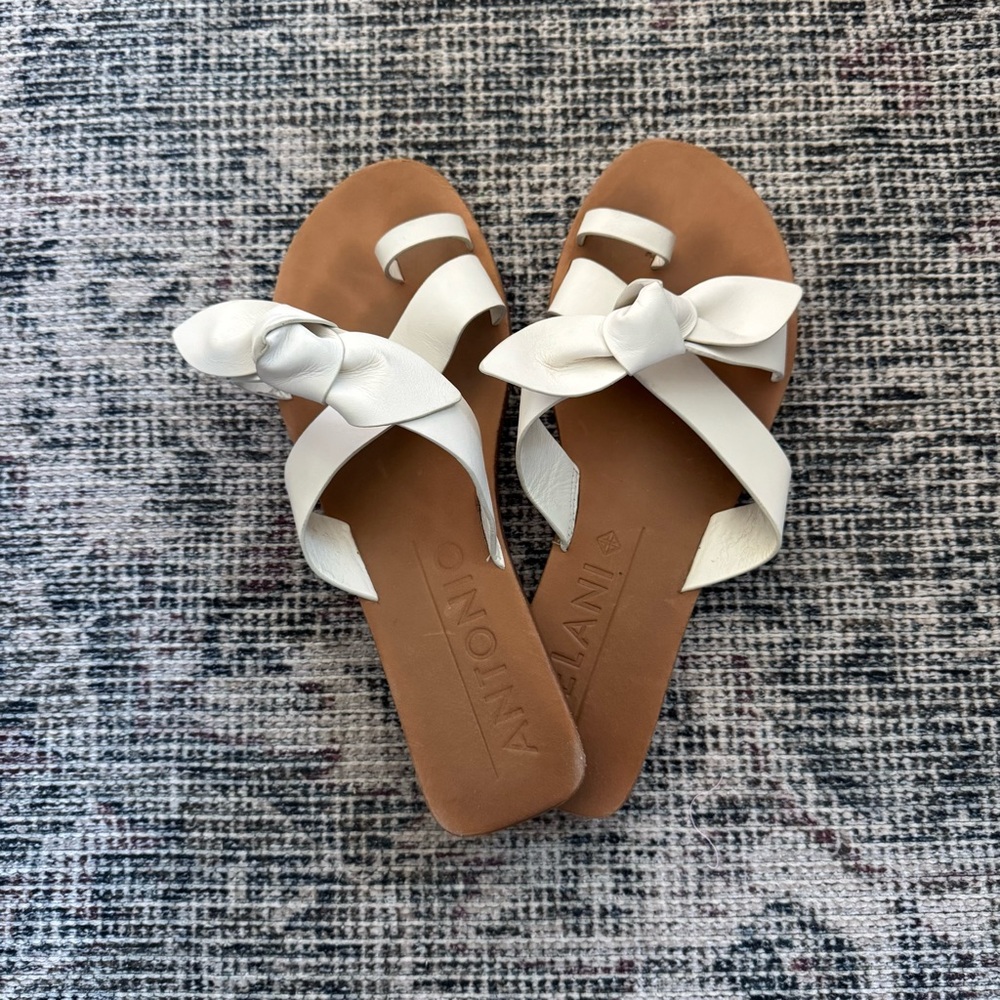 White bow sandals